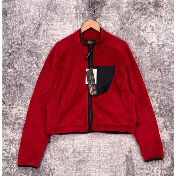 New District Vision Jacket Medium Womens Cropped Polartec Fleece Red - Picture 1 of 8